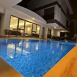 Отель Quality Gold *
